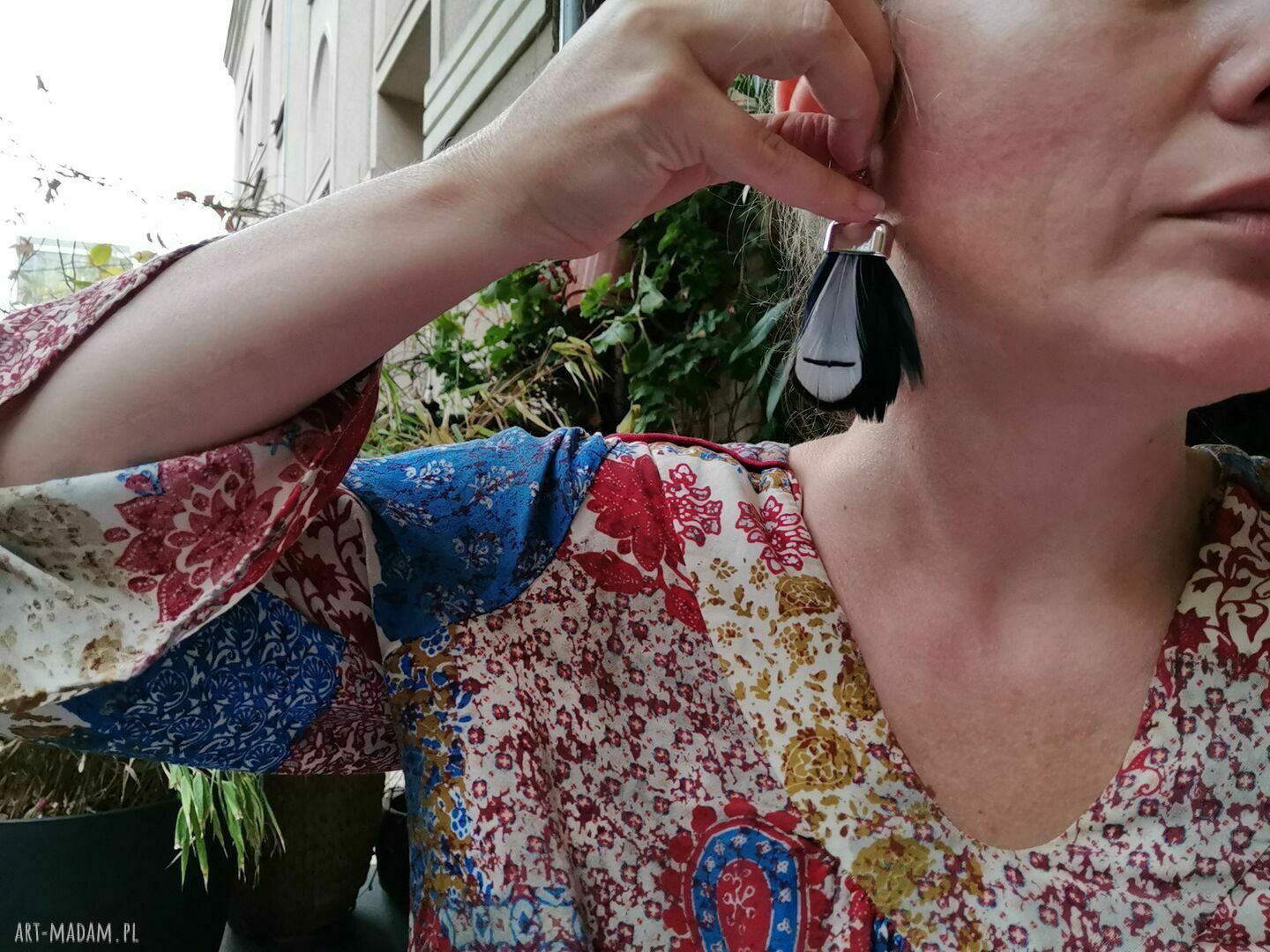 Kolczyki czarno-białe pióra - boho look w Twoim stylu