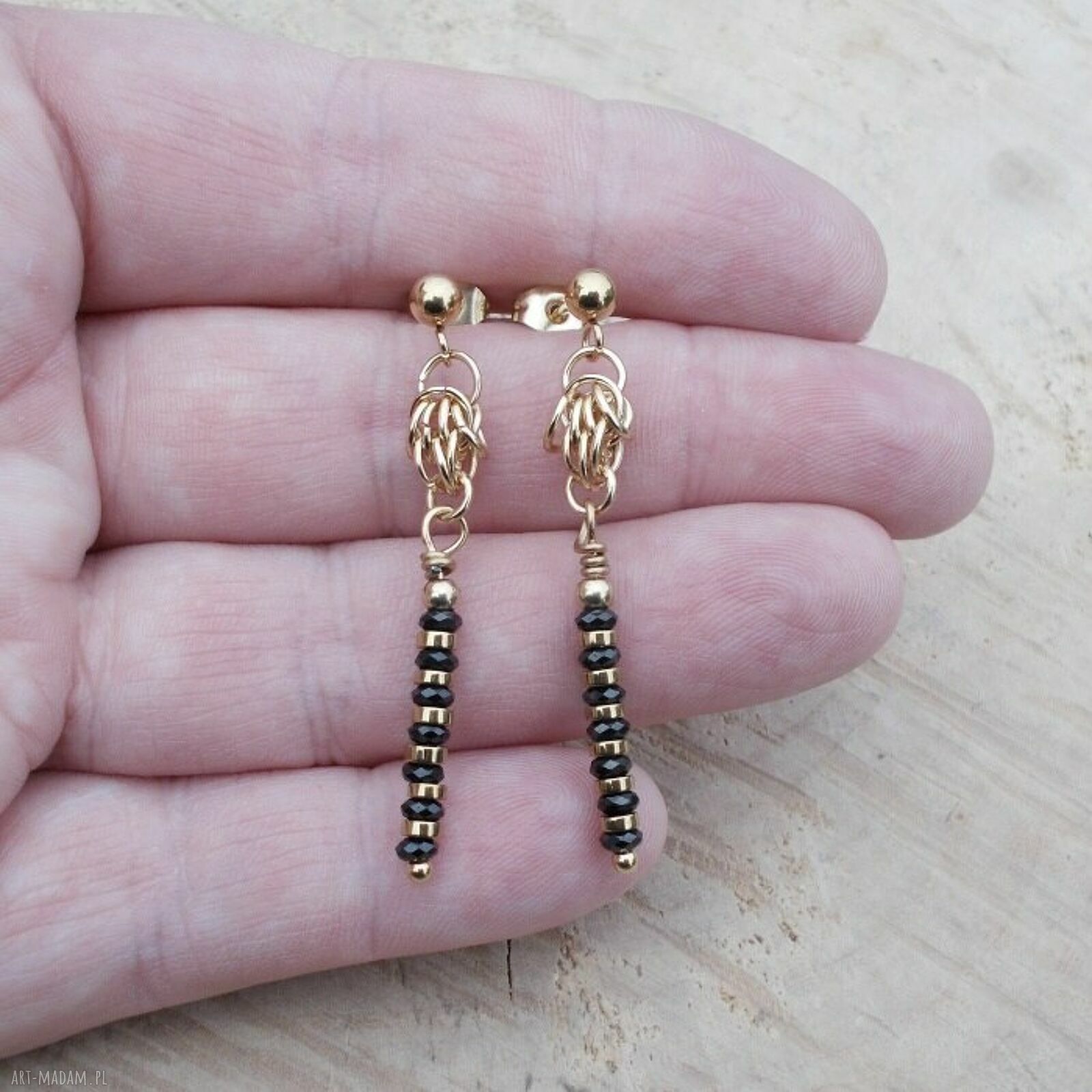 Czarno-złote kolczyki z onyksem