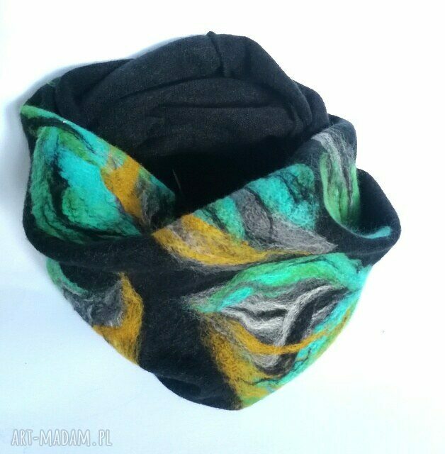 Czarny komin filcowany wełną merynosów - miły i ciepły handmade