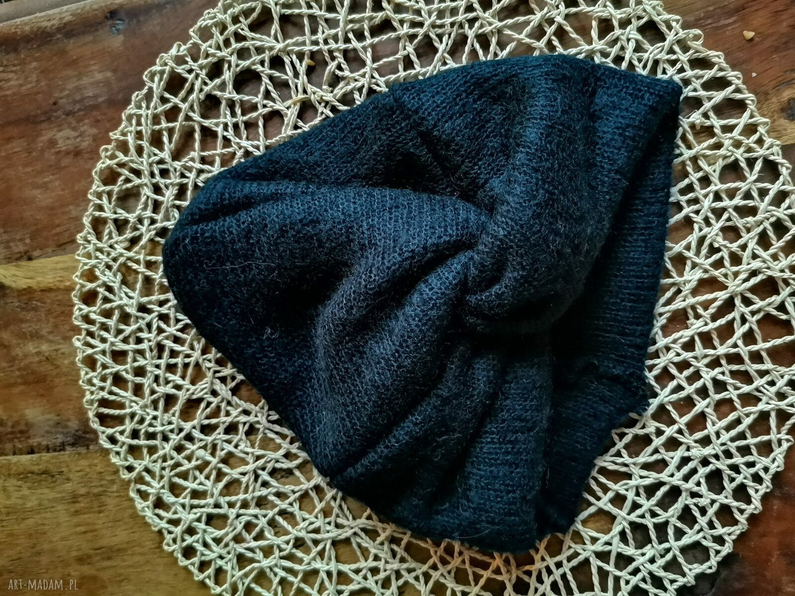 Czarny milutki turban - czapka boho z dwoma sposobami noszenia (rozmiar uniwersalny)