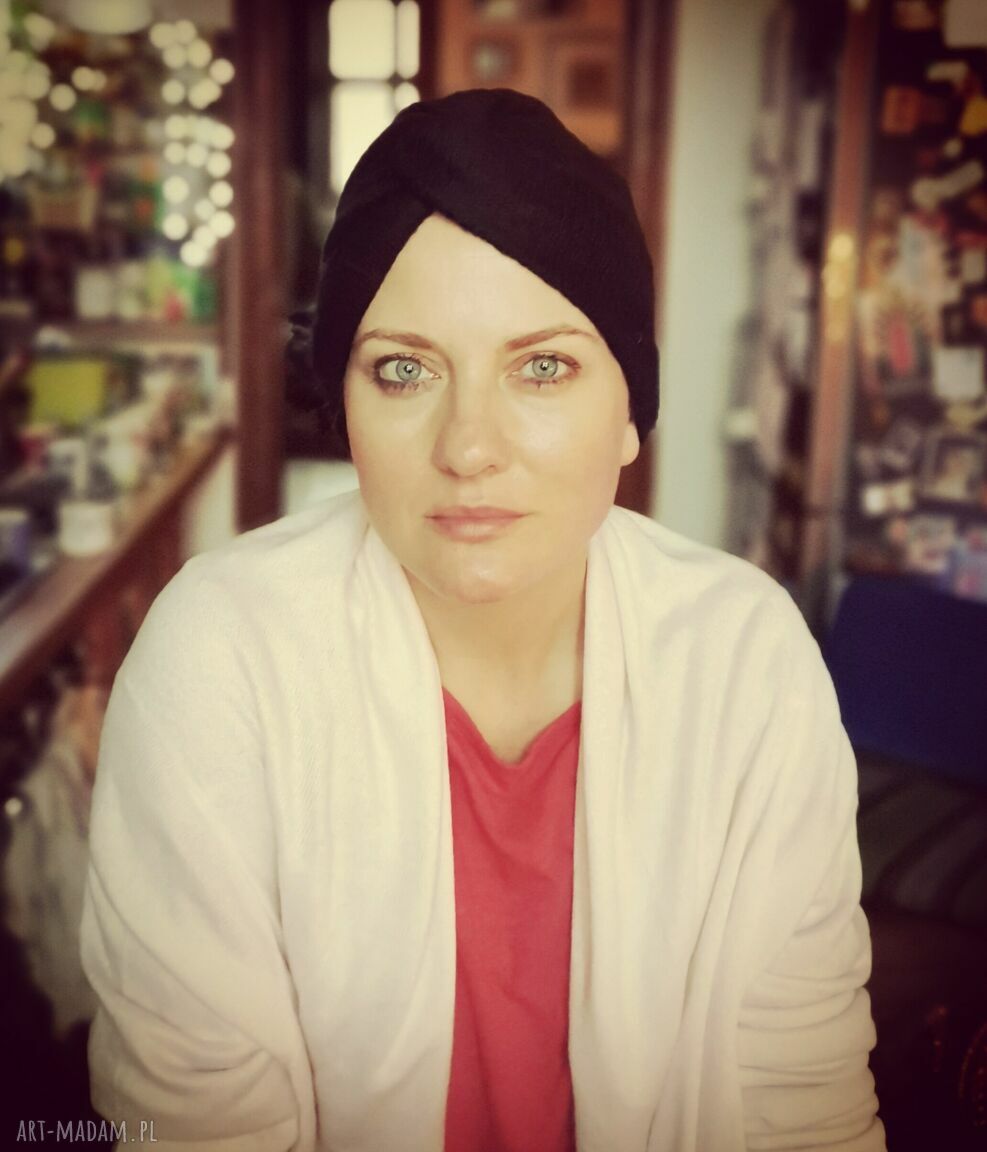 Czarny milutki turban - czapka boho z dwoma sposobami noszenia rozmiar uniwersalny