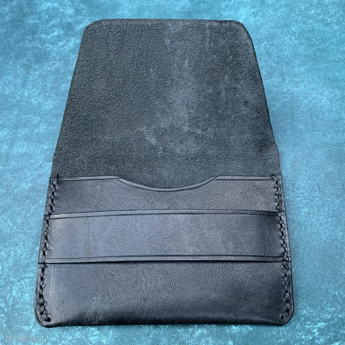 portfele: Czarny minimalistyczny portfelik ze skóry ręcznie uszyty. Handmade