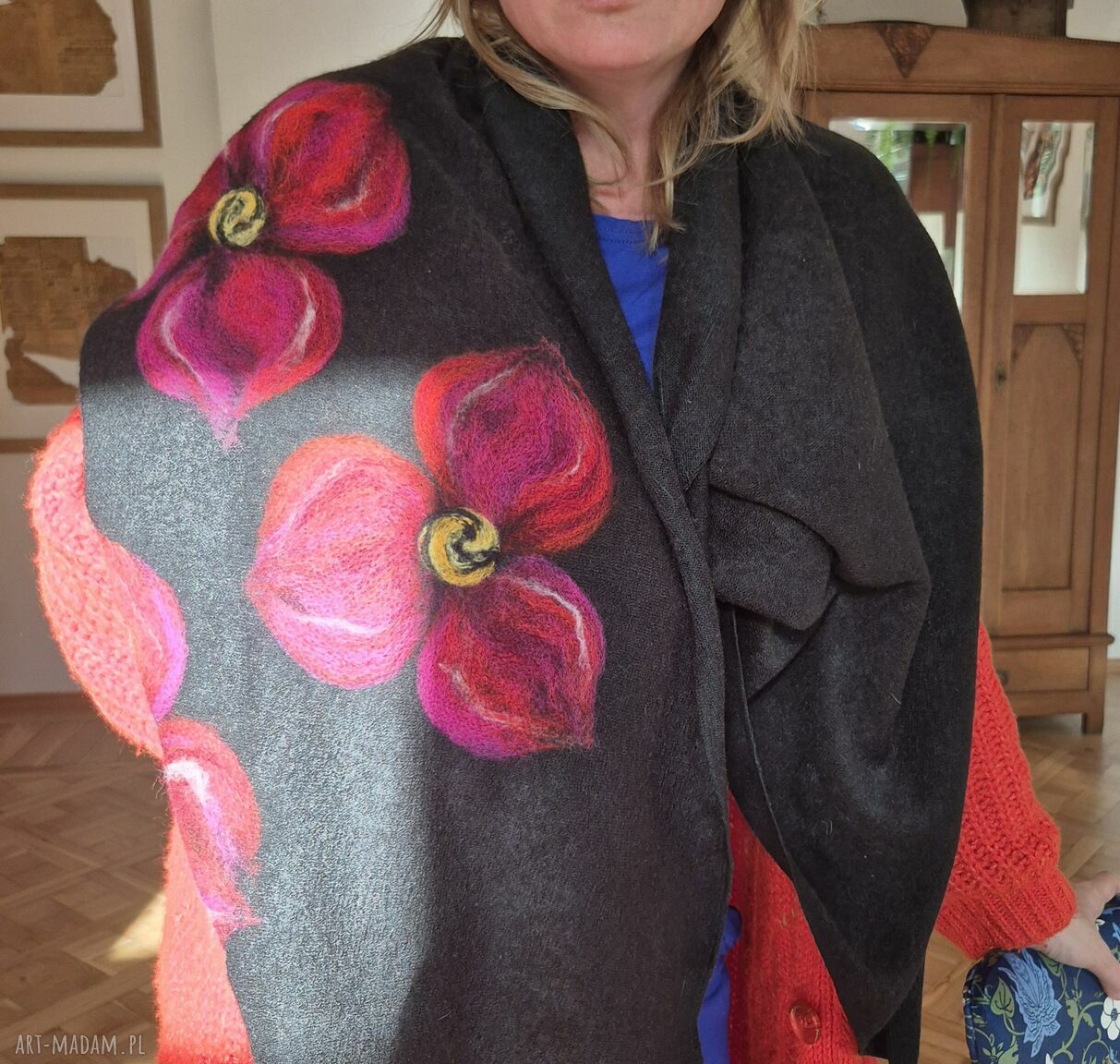 Czarny komin damski z merynosów - długi, filcowany handmade
