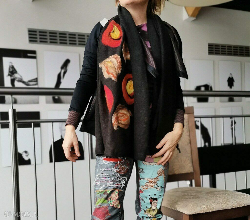 Czarny szal damski z wełny merynosów - etno boho komin handmade