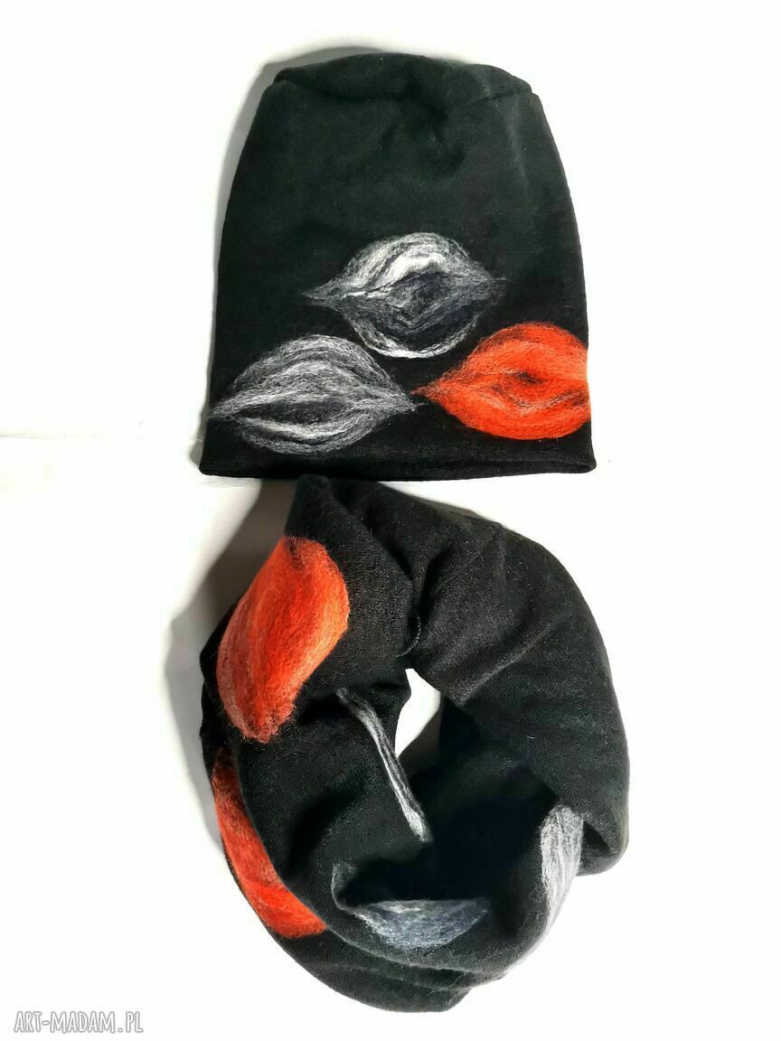 Czarny wełniany komplet w kwiaty - czapka 59-61 cm i komin, filcowany merino