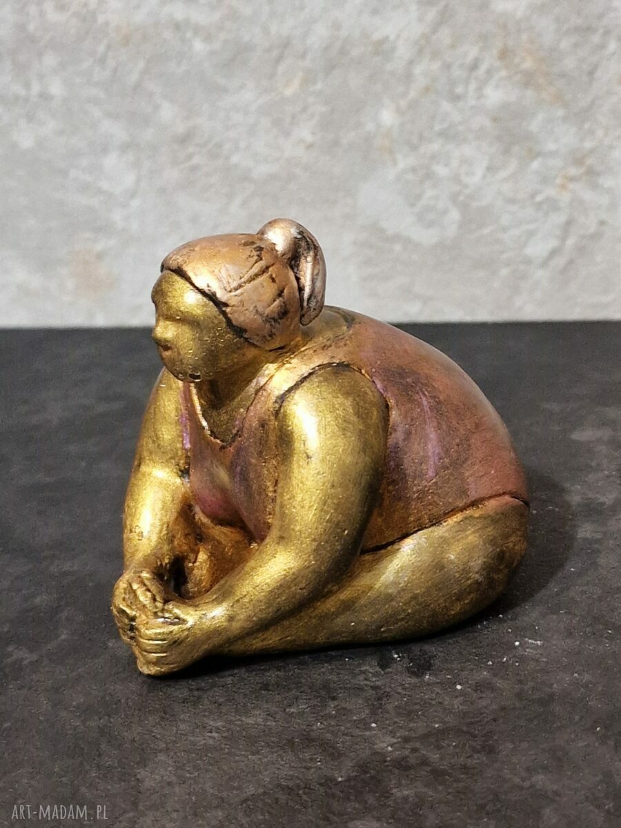 Czas relaksu z... Anetą - rzeźba z gipsu (yoga)
