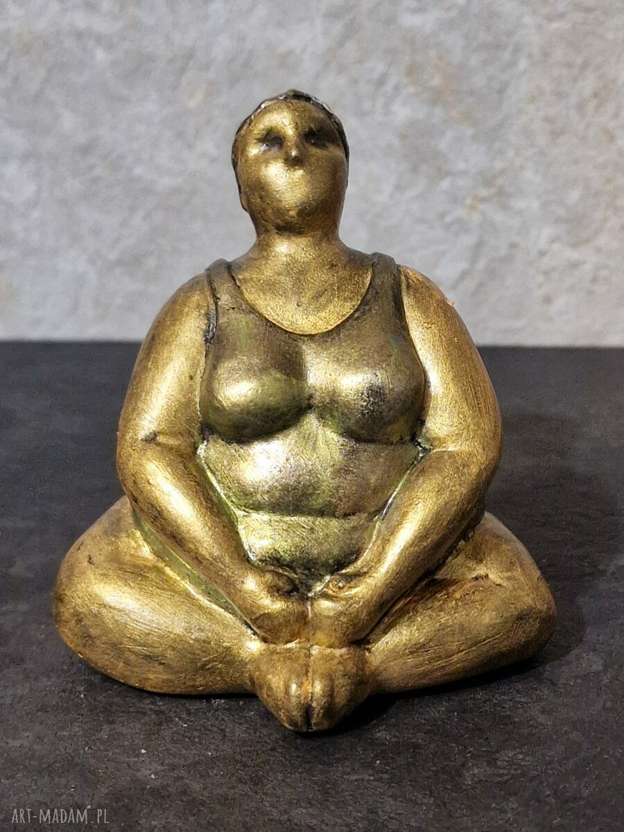 Czas relaksu z... Karoliną - rzeźba z gipsu (figurkaa kobiety) - prezent handmade