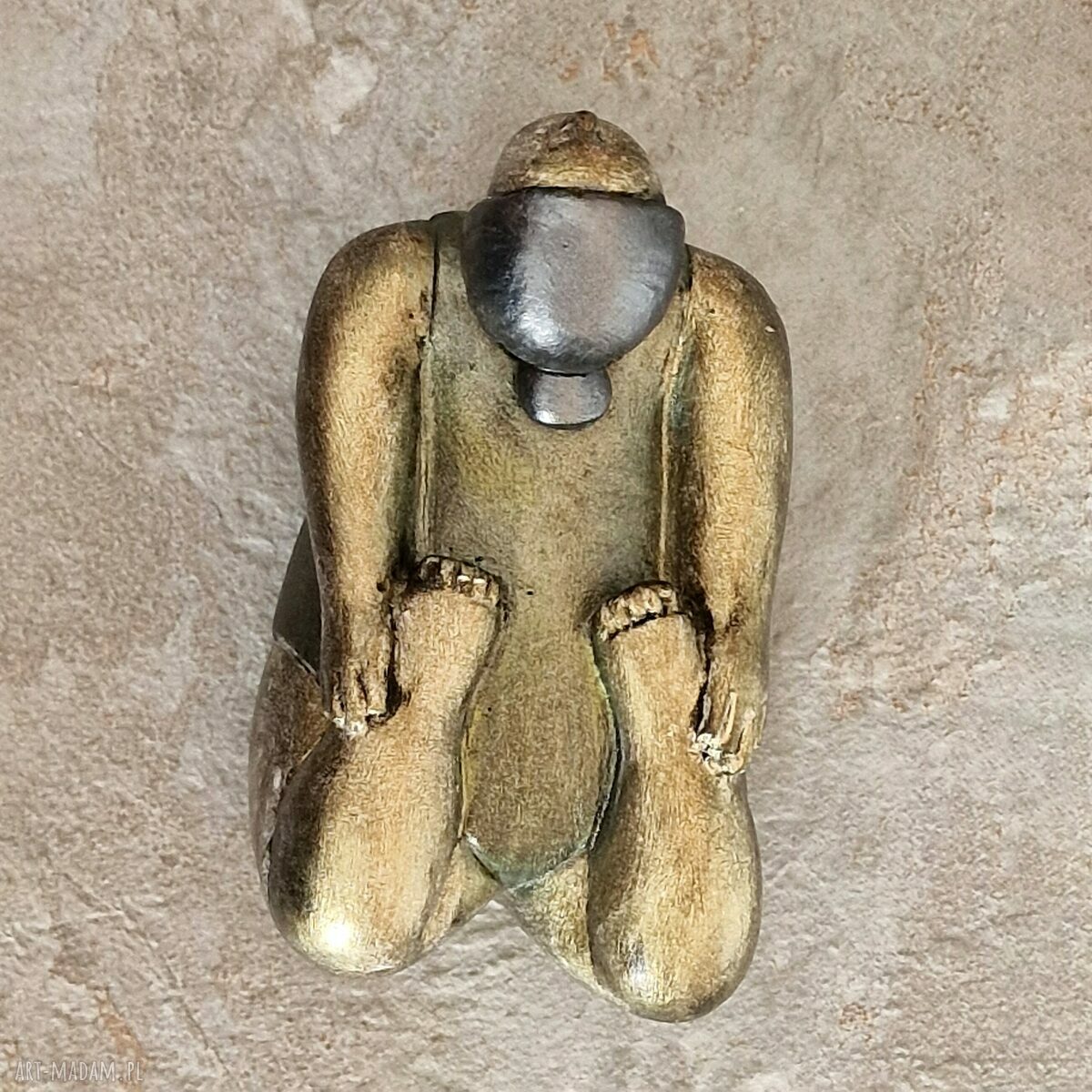 Rzeźba z gipsu „Czas relaksu z... Gosią” - figurka kobiety w pozie jogi