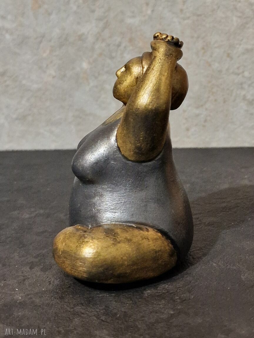 Czas relaksu z Mileną - rzeźba z gipsu kobieta, 8,8 cm