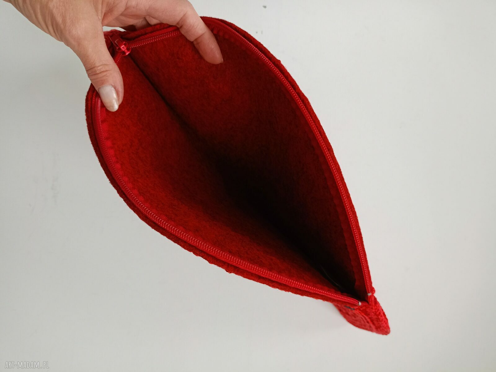 Czerwona ażurowa kopertówka do ręki 41x21 cm - handmade