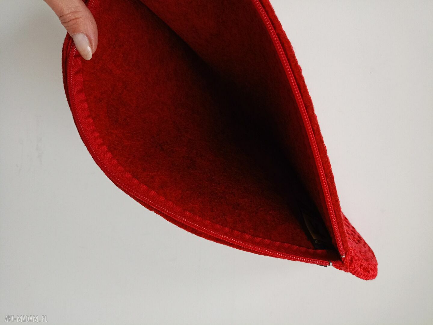 Czerwona ażurowa kopertówka do ręki 41x21 cm - handmade