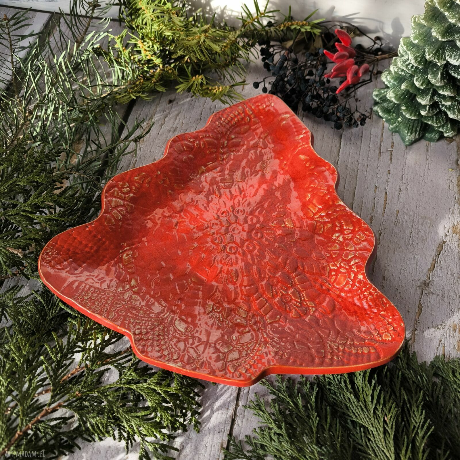 Czerwona choinka - duża patera ceramiczna
