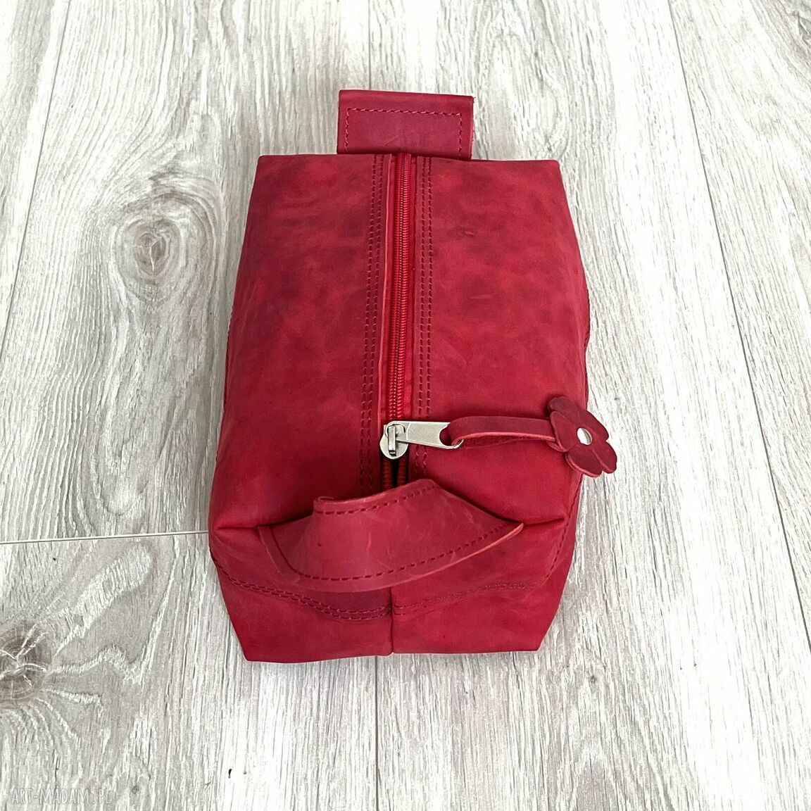 kosmetyczki: Czerwona duża kosmetyczka skórzana. Ręcznie wykonane