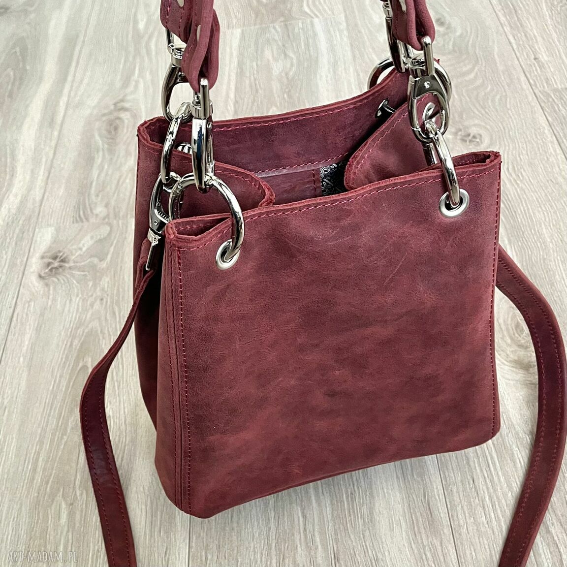 Czerwona torebka damska skóry „crazy horse” ciemno ramię bordowa