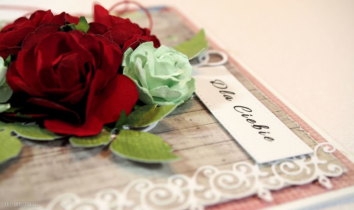Ręcznie robiona kartka scrapbooking Czerwone Róże 3D w pudełku