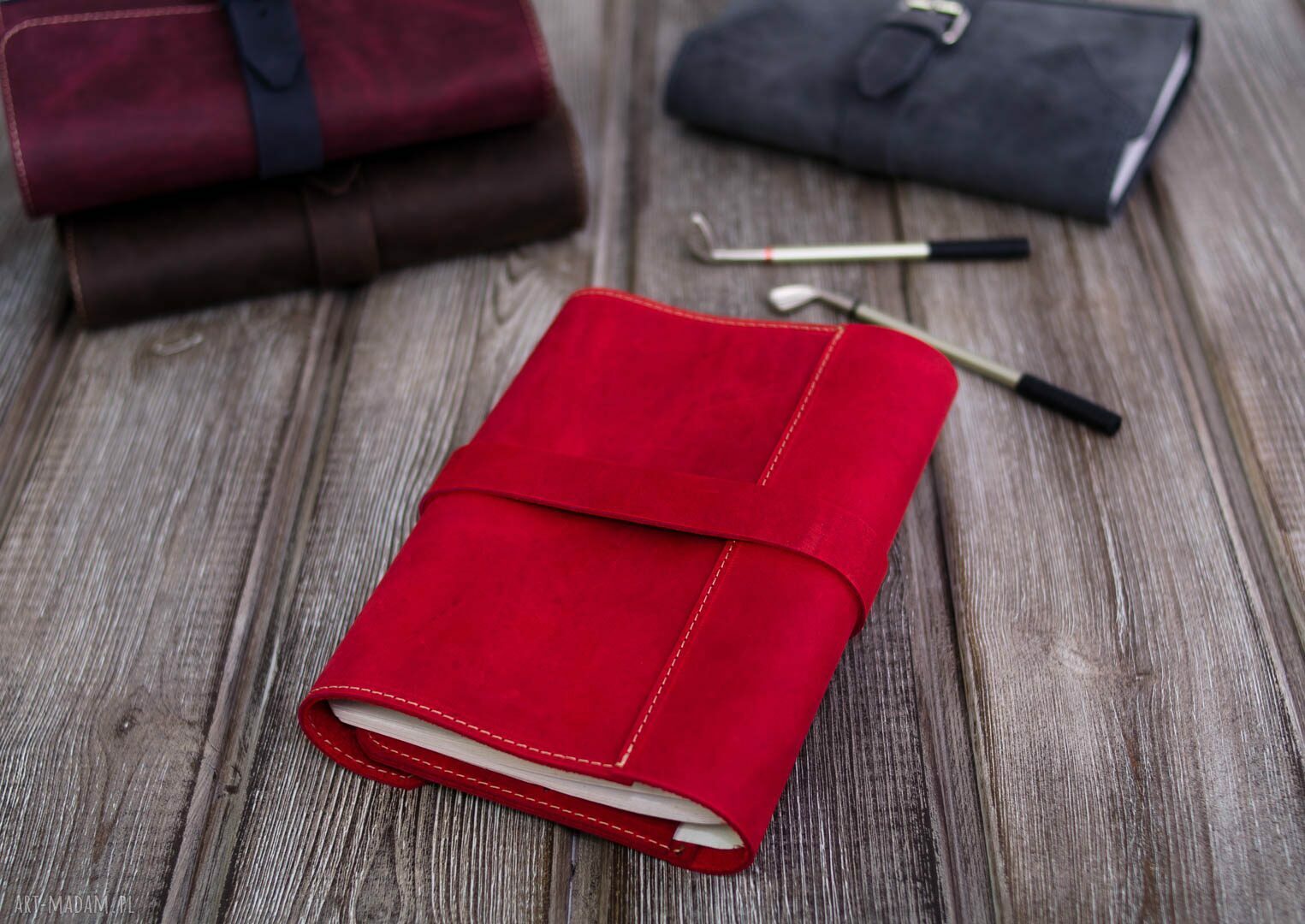 Czerwone ETUI na dziennik, tablet, e-book oraz okładka na notes skóra naturalna