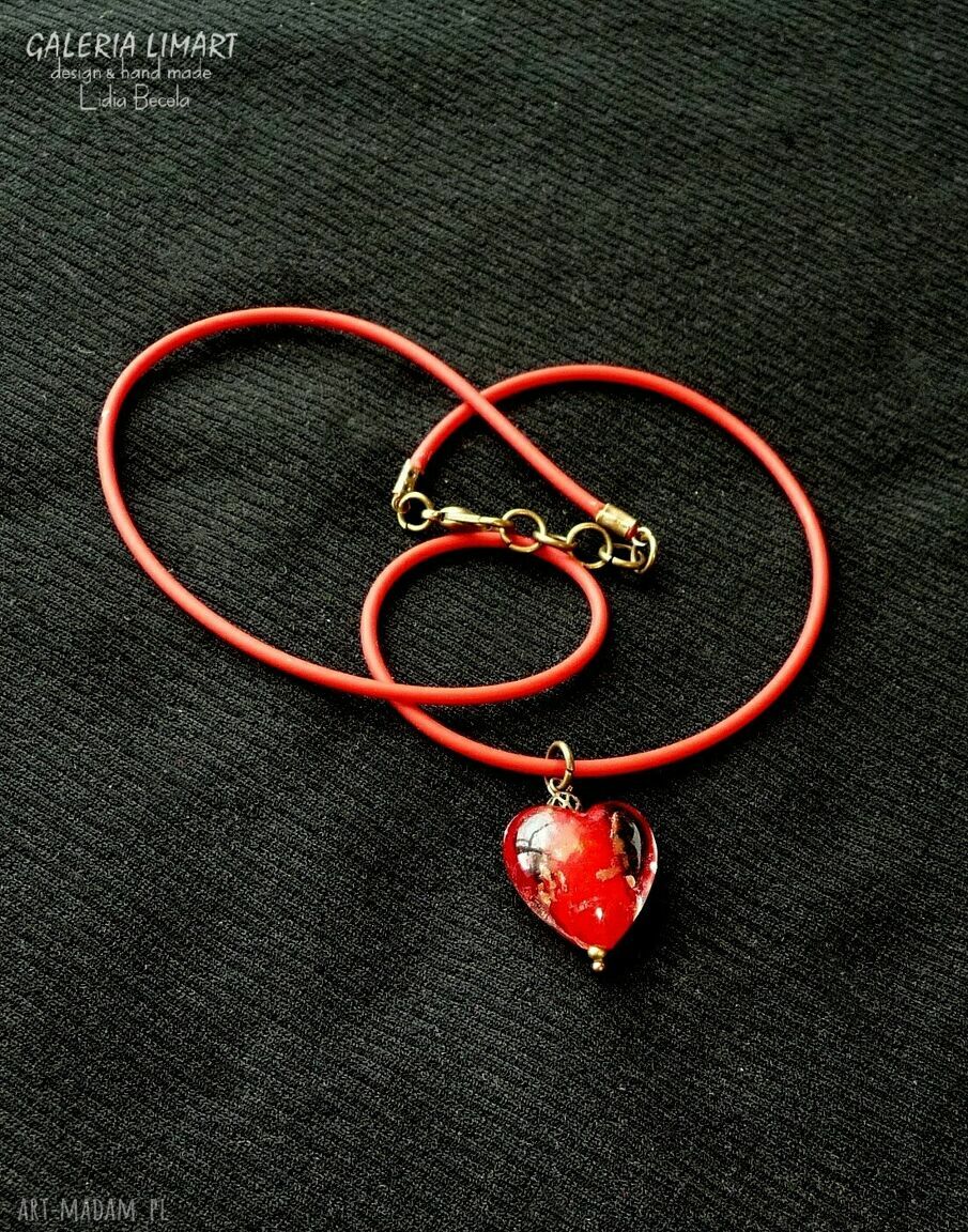 Czerwone serduszko ze szkła weneckiego - wisiorek handmade dla mamy