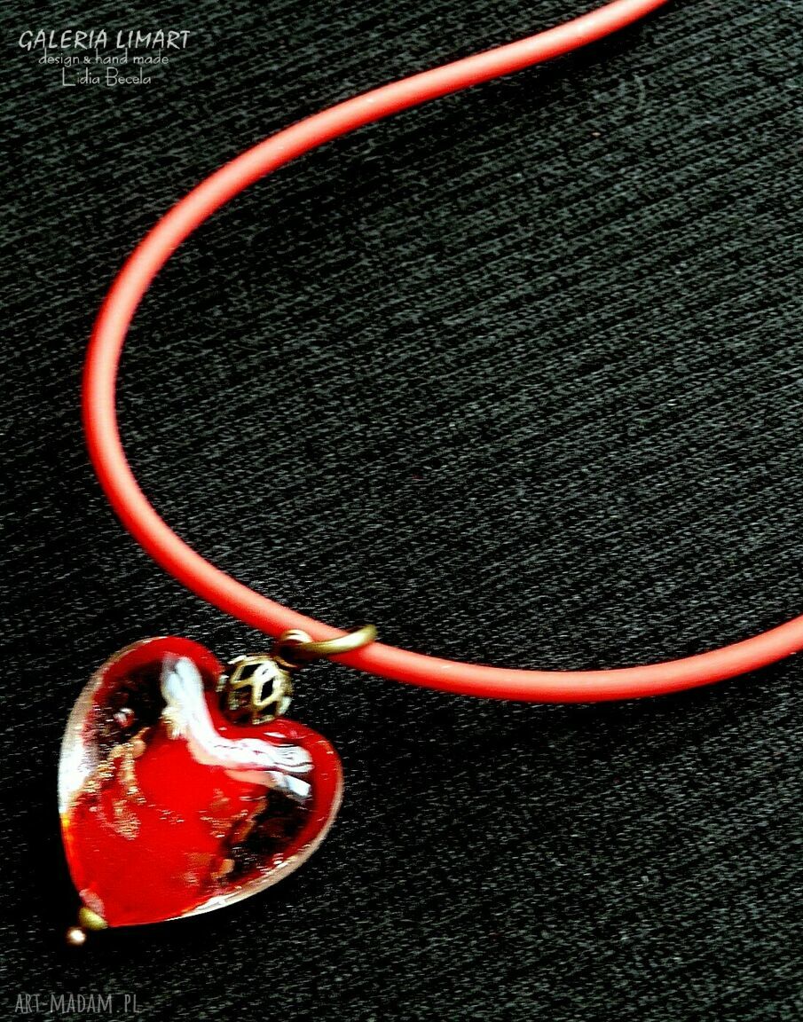 Czerwone serduszko ze szkła weneckiego - wisiorek handmade dla mamy