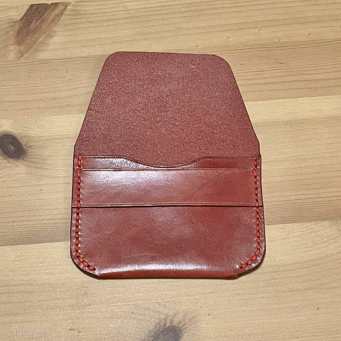 Czerwony minimalistyczny portfel skórzany na karty - ręcznie szyty vintage