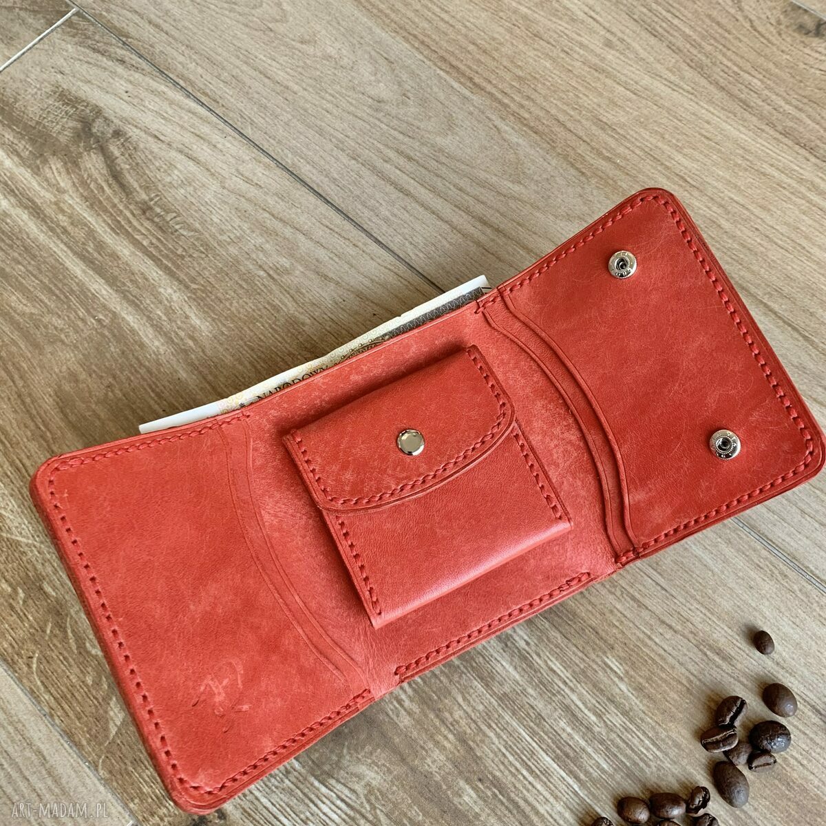 portfele: Czerwony portfel ze skóry na bilon i karty ręcznie uszyty. Handmade