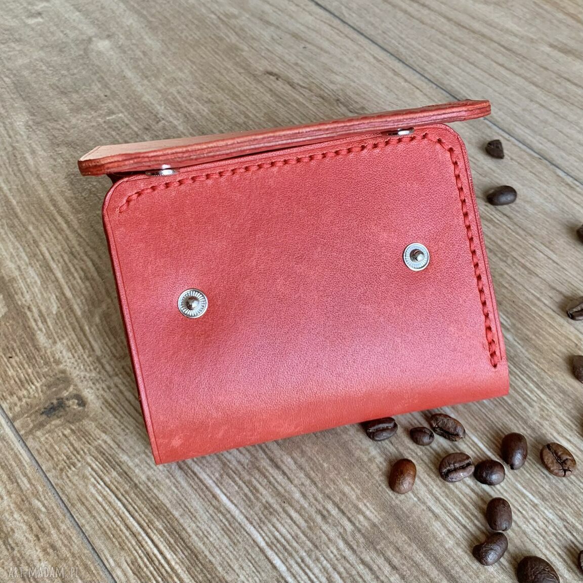 portfele: Czerwony portfel ze skóry na bilon i karty ręcznie uszyty. Handmade