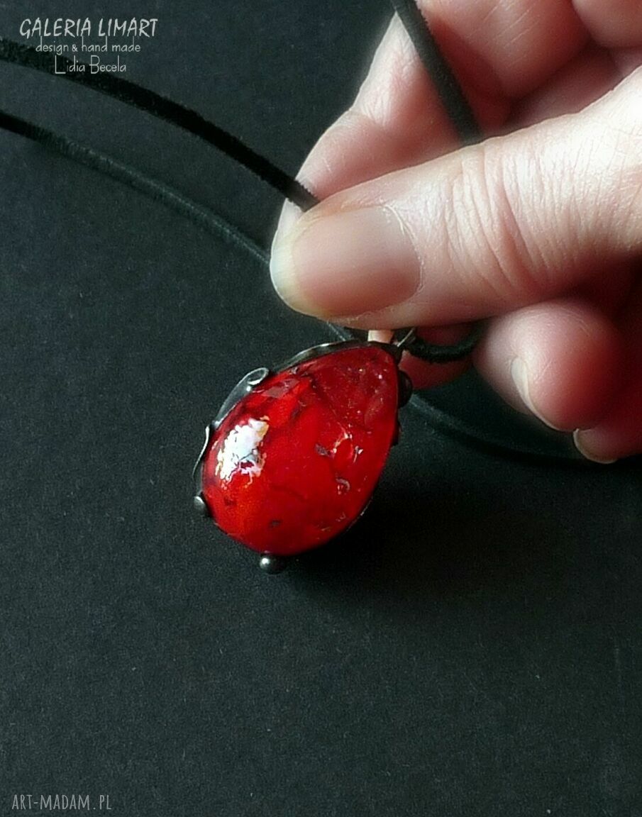 Czerwony wisior magiczny ze szkła ręcznie przetopionego - kropla wody w technice Tiffany