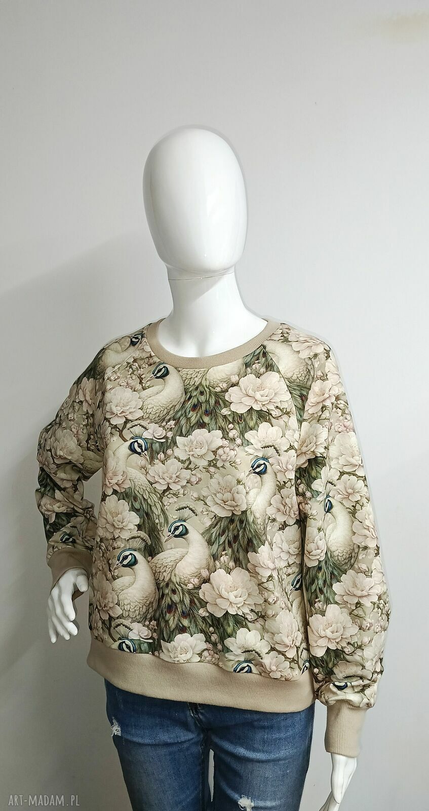 Bluza damska NURI w pawie na beżowym tle