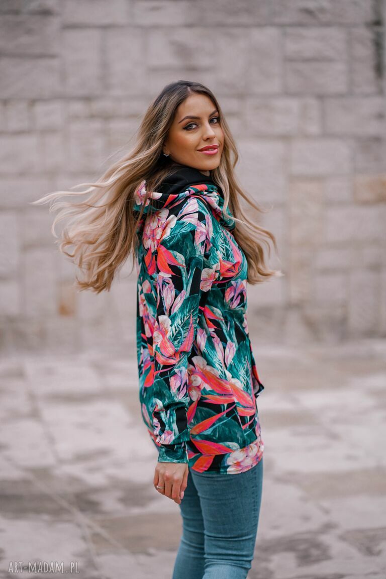 bluzy: damska bluza tunika z dużym kapturem, akwarelowy print, kwiaty i liście