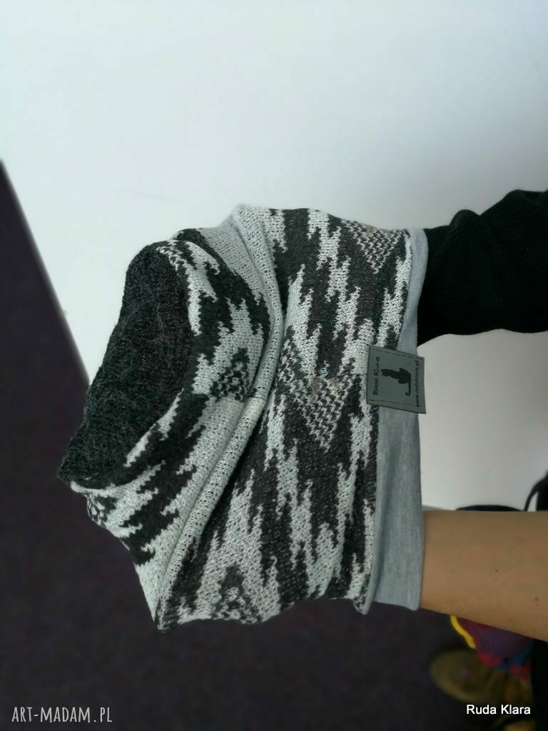 Czapka damska w odcieniach szarości handmade na podszewce