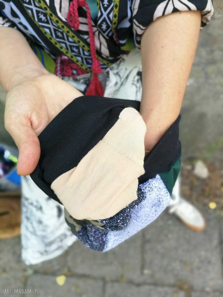 Czapka damska patchworkowa Smerfetka na podszewce - miękka i lekko rozciągliwa