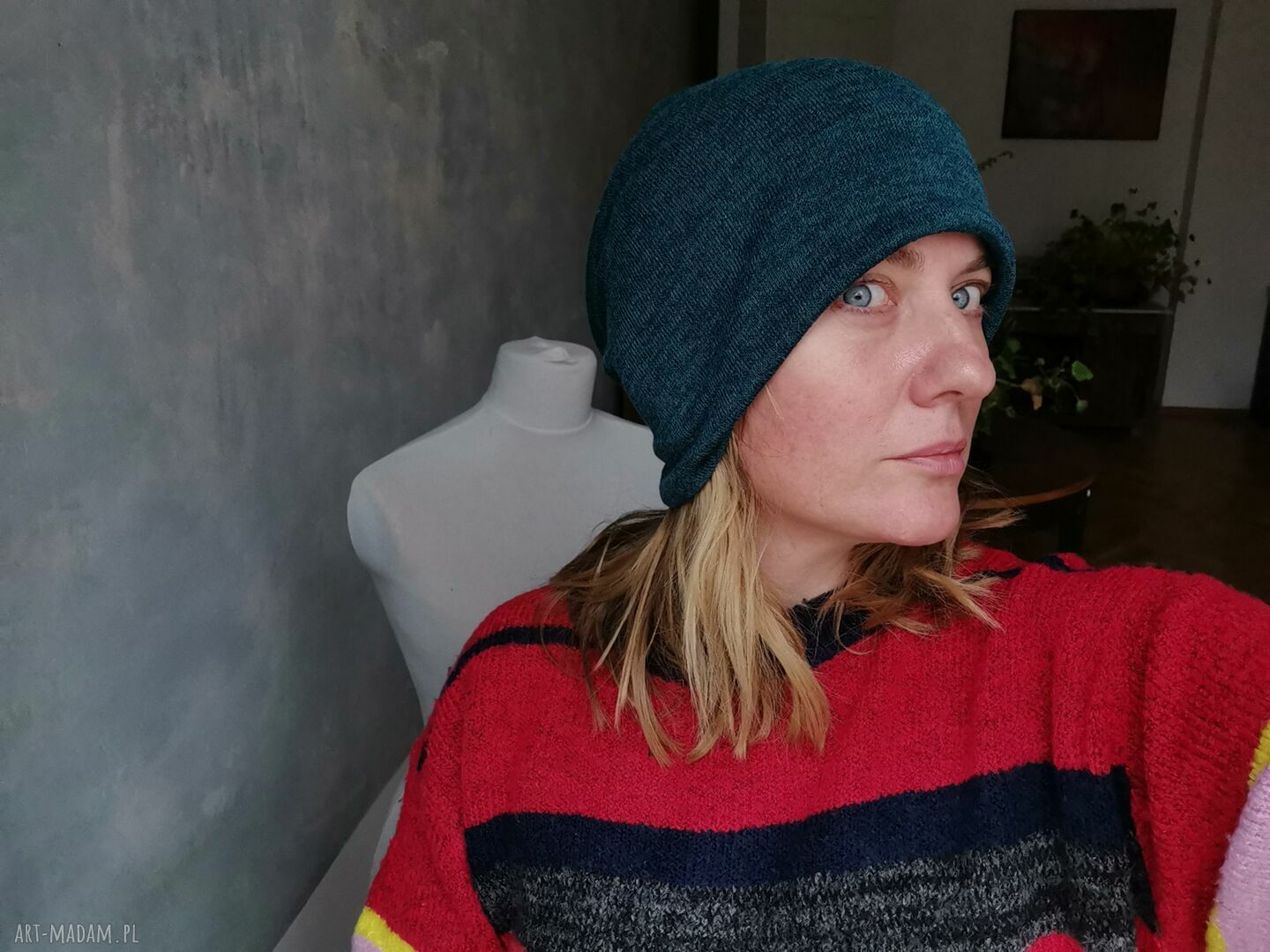 Czapka unisex Frida - butelkowa zieleń na podszewce, etno-boho