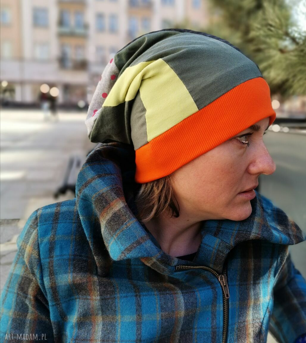 Ręcznie robiona czapka damska na podszewce Smerfetka - rozmiar uniwersalny