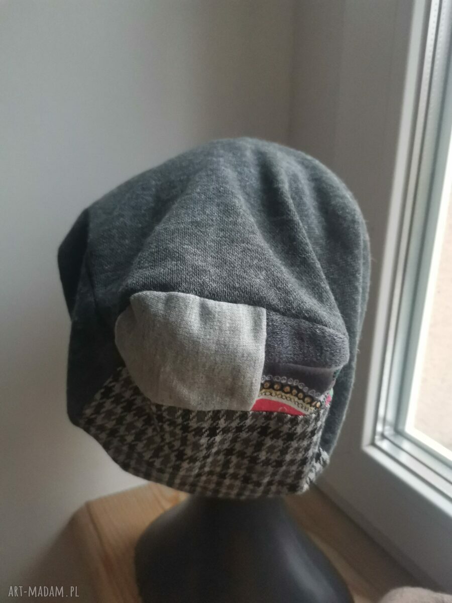 Czapka damska na podszewce Ruda Klara Frida - obwód uniwersalny