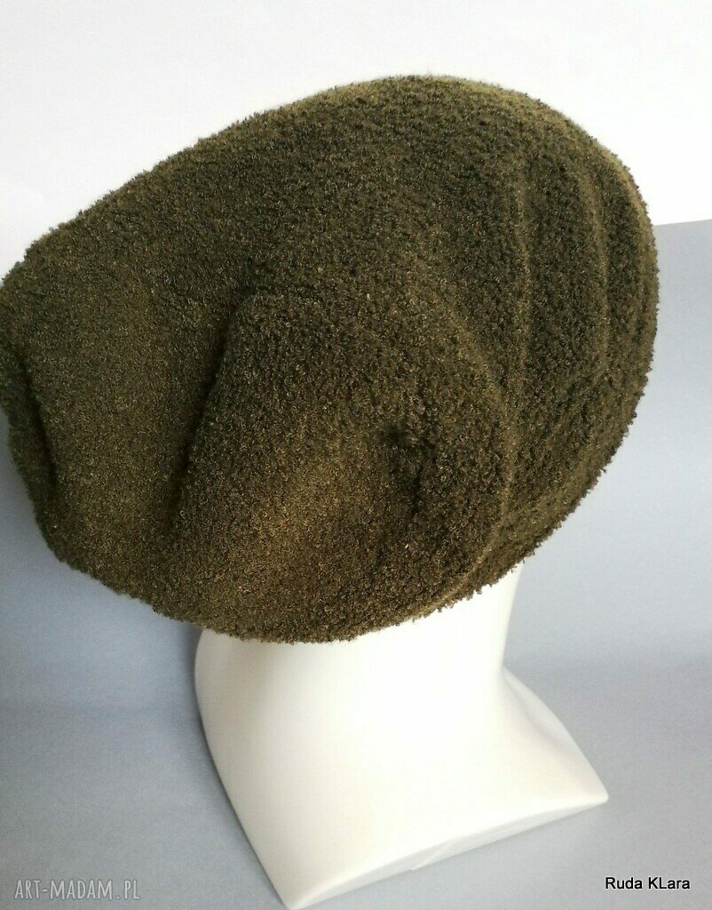 Ciepła czapka damska w kolorze zgniła zieleń (59-60 cm) - na podszewce