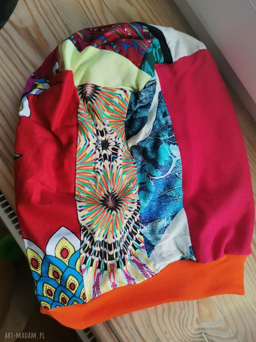 Czapka damska patchworkowa boho - kolorowa na podszewce i rozciągliwa