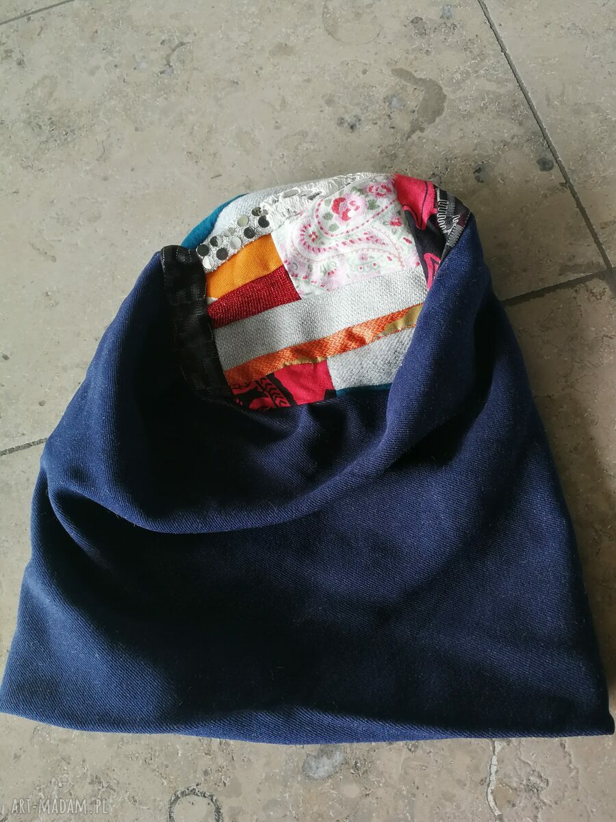Czapka damska Smerfetka na podszewce - miękka i wygodna (obwód uniwersalny)