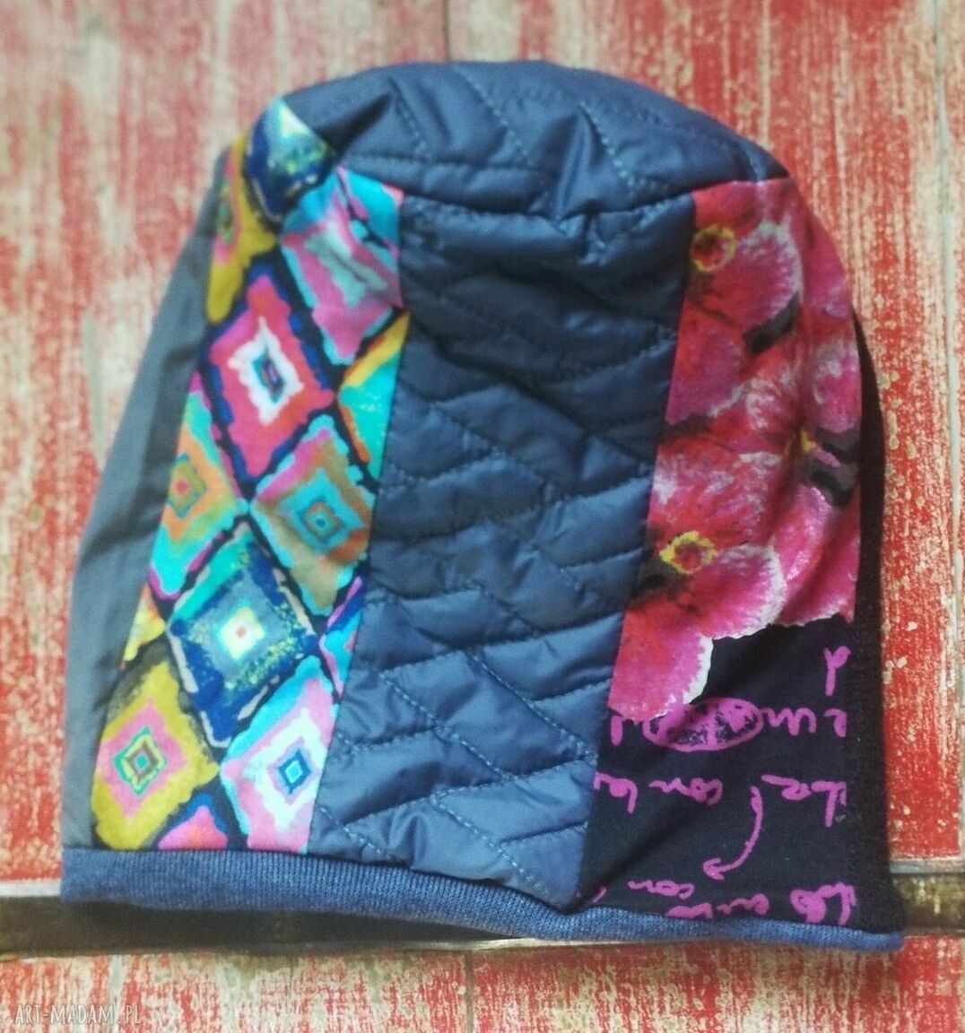 Ciepła czapka damska patchworkowa na podszewce - rozmiar uniwersalny (handmade)