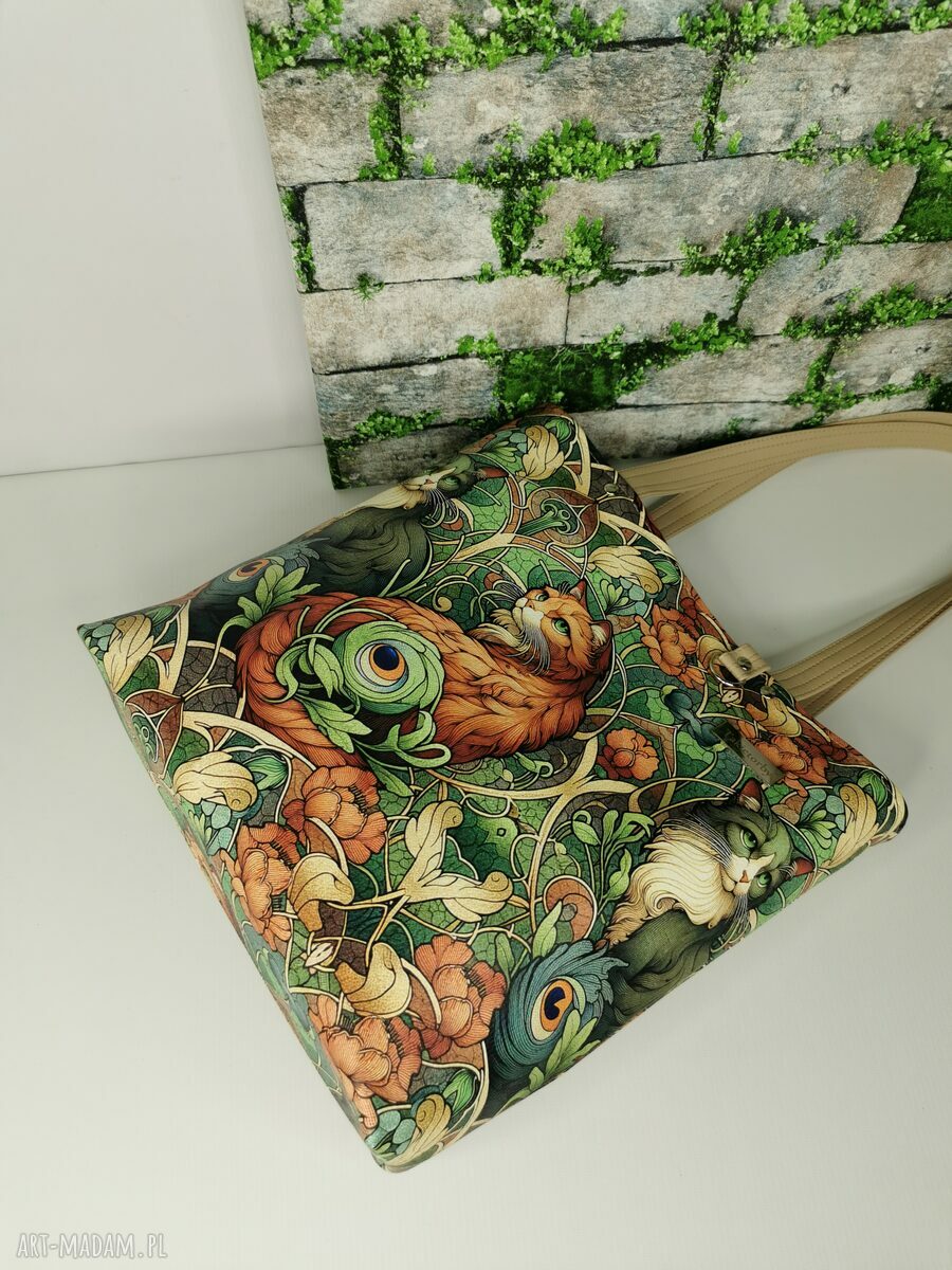Torebka damska shopper bag na ramię w koty - ekoskóra kaletnicza, zamykana na zamek (A4)