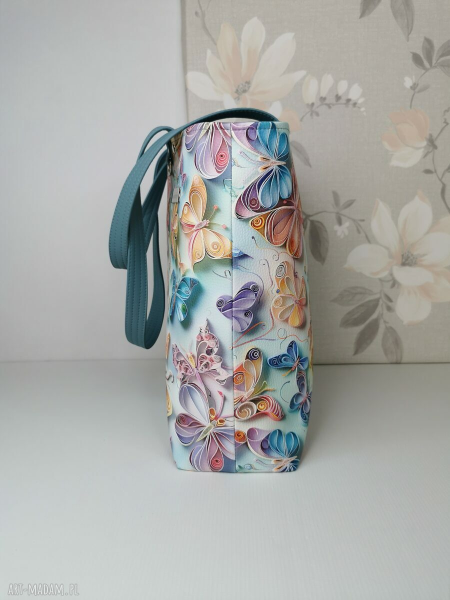 Torebka damska shopper bag na ramię - motyle z niebieską ekoskórą, zamykana na zamek (A4)