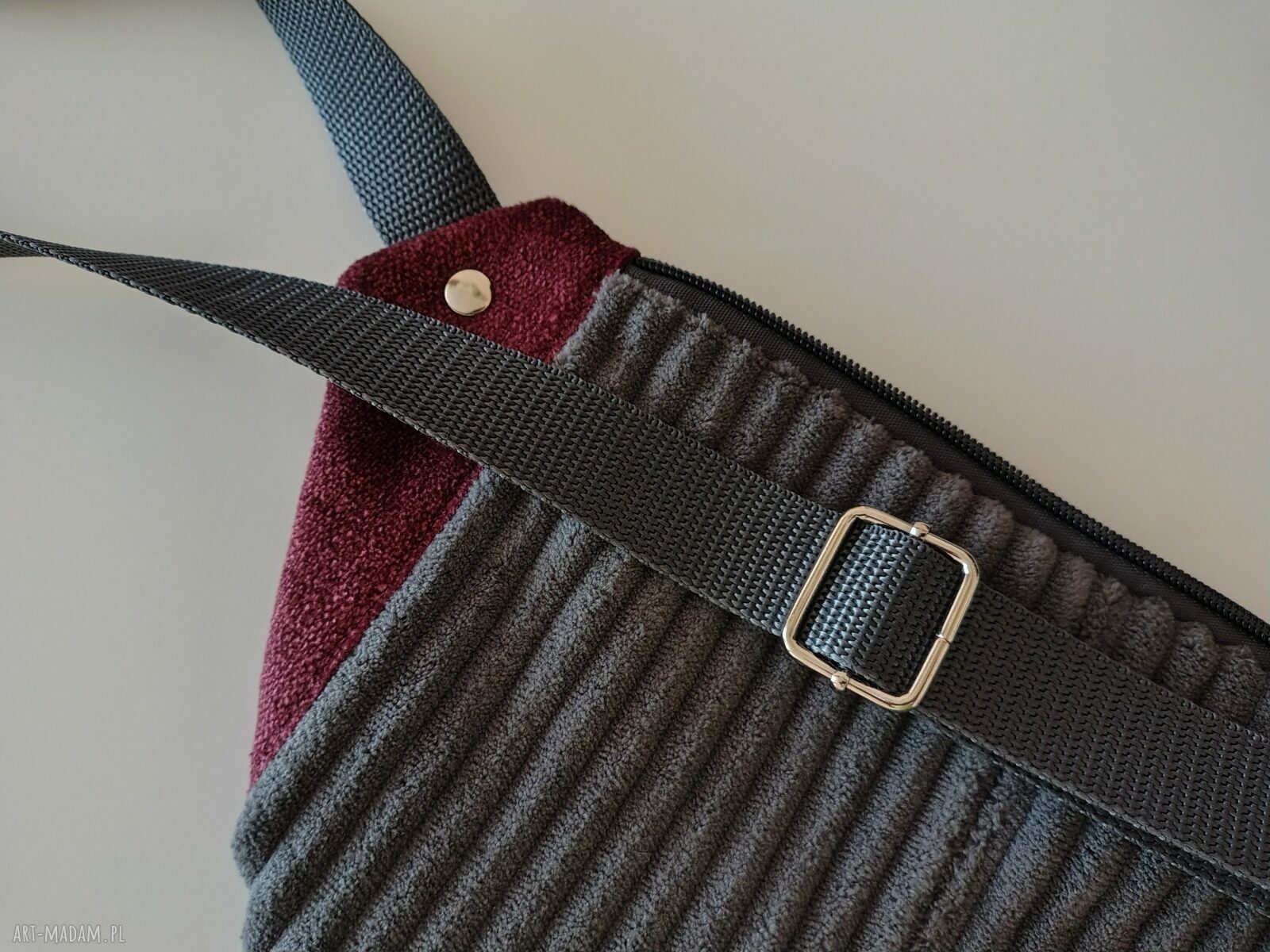 Damska nerko-torebka na rower - pojemna saszetka handmade z tapicerskiego sztruksu