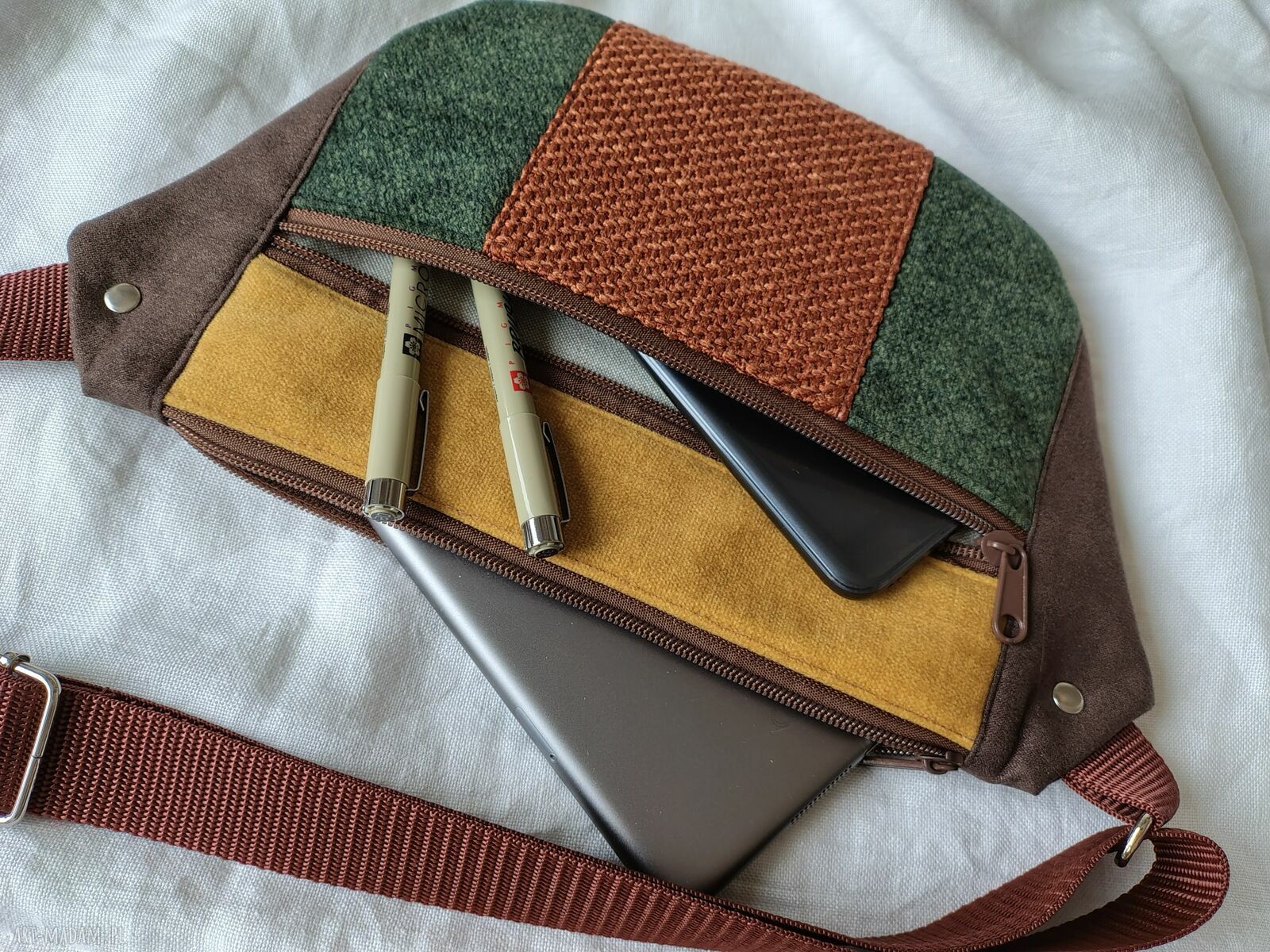 Damska nerko-torebka na ramię - saszetka cross handmade do pracy i na rower