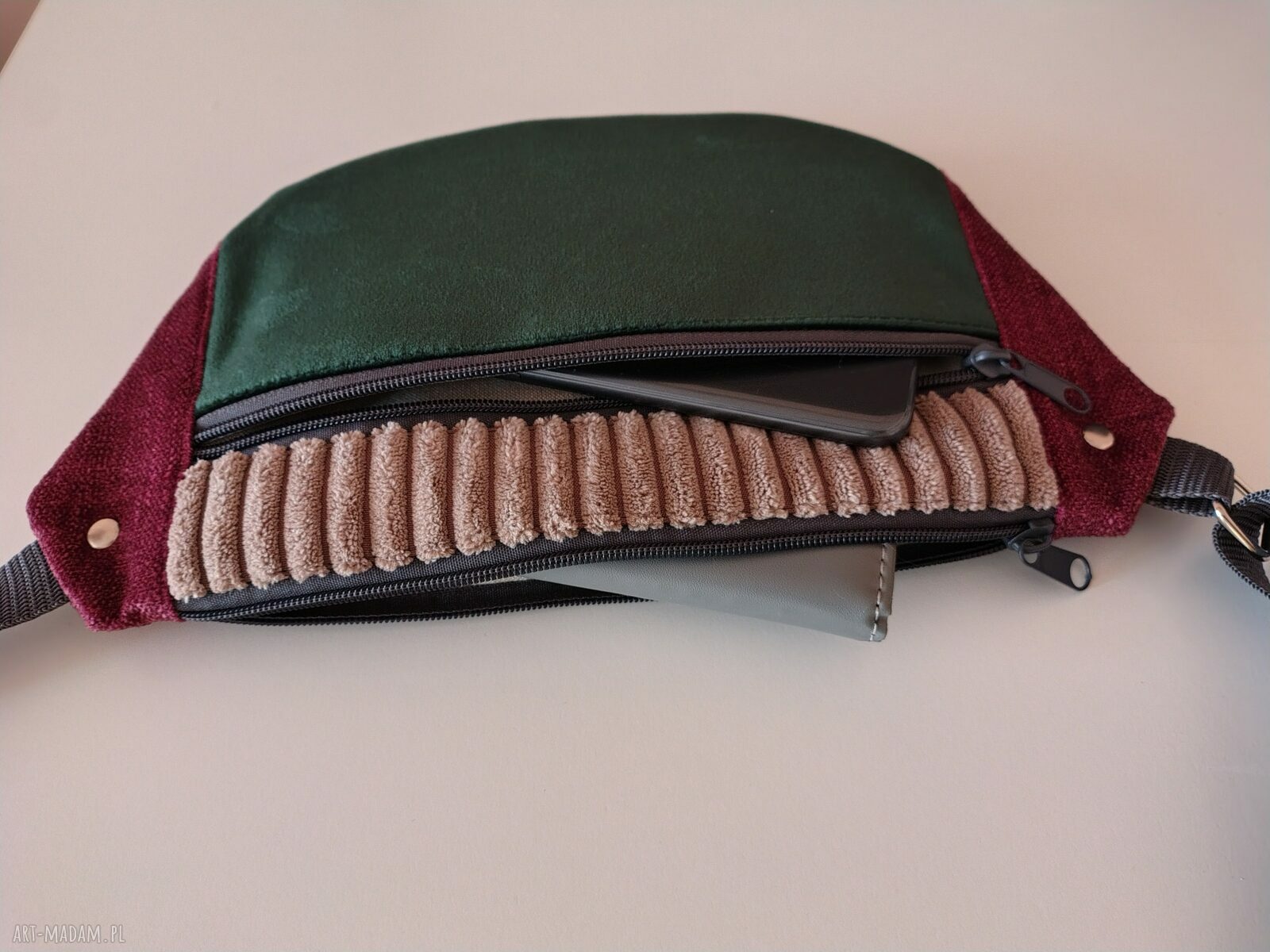 Damska nerko-torebka na rower - pojemna saszetka handmade z tapicerskiego sztruksu