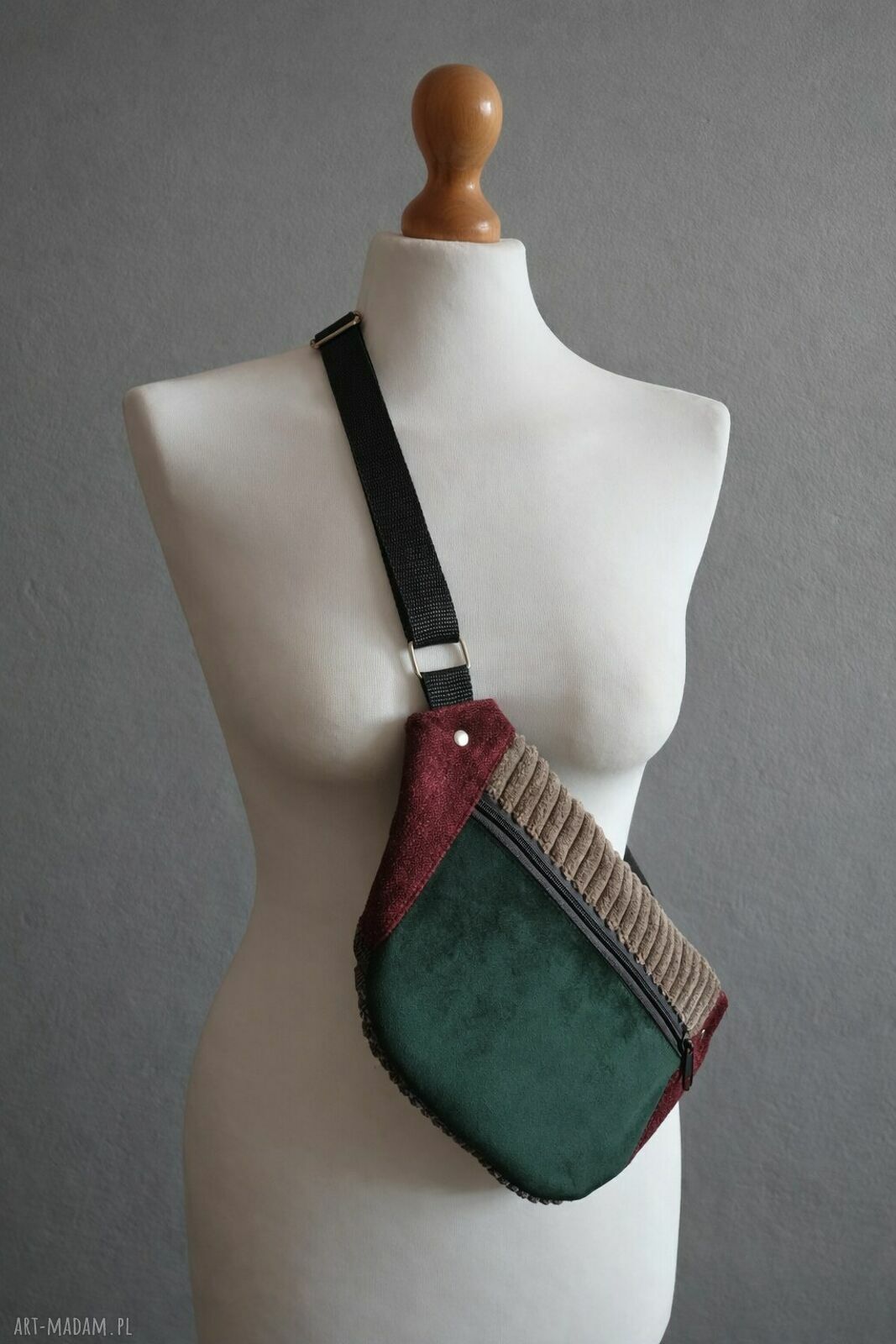 Damska nerko-torebka na rower - pojemna saszetka handmade z tapicerskiego sztruksu