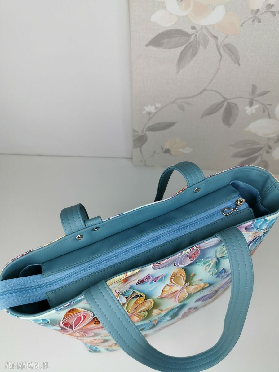 Torebka damska shopper bag na ramię - motyle z niebieską ekoskórą, zamykana na zamek (A4)