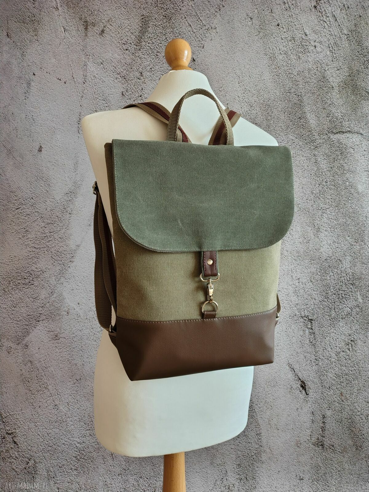 Damski plecak canvas handmade - miejski i funkcjonalny