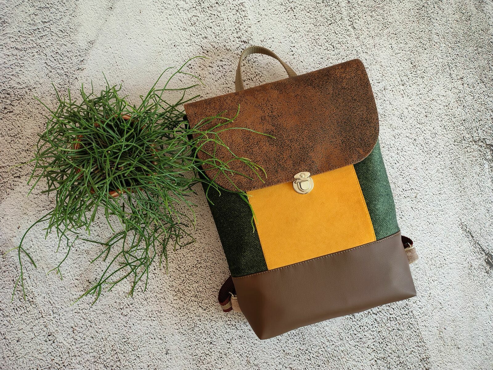 Damski plecak handmade z weluru i ekoskóry