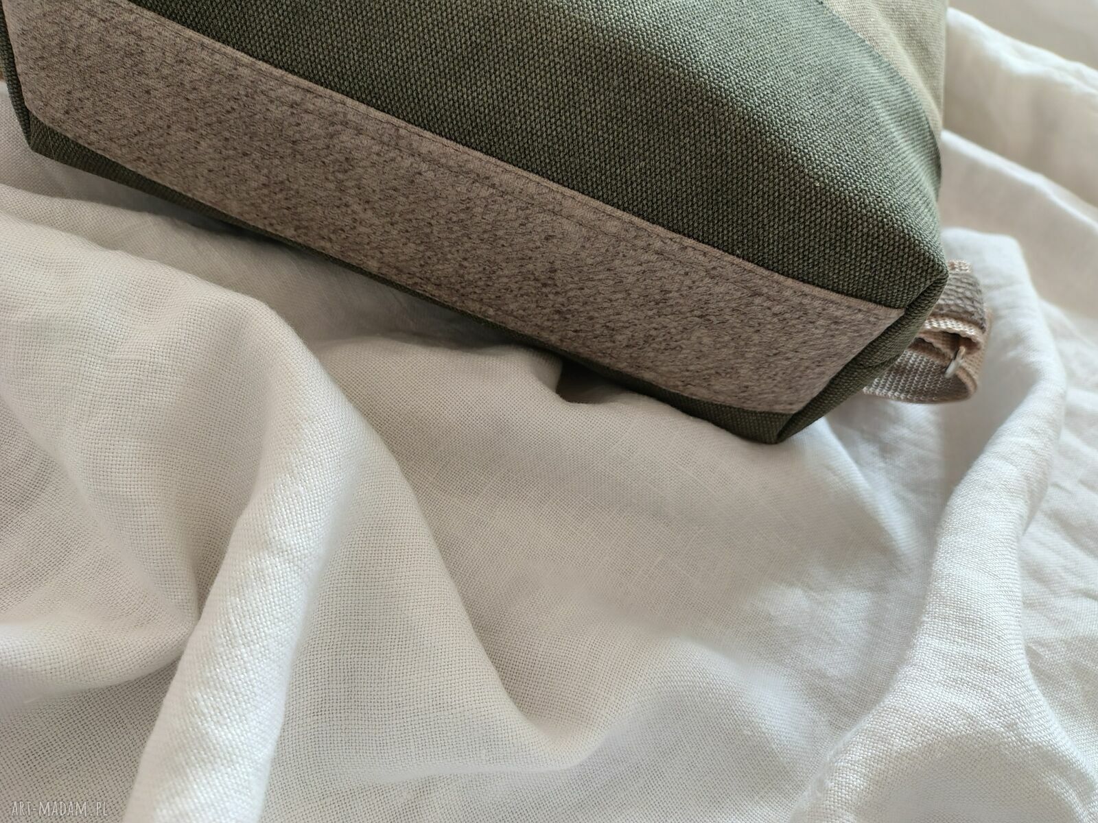 Damski plecak CANVAS na laptopa - do pracy, szkoły i na co dzień