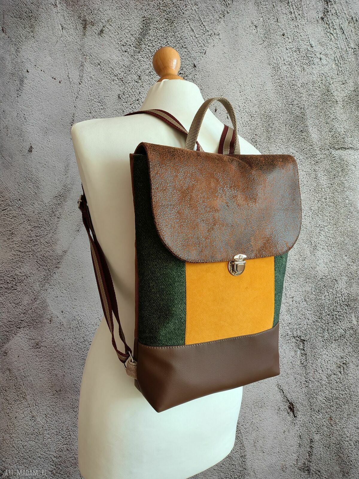 Damski plecak handmade z weluru i ekoskóry