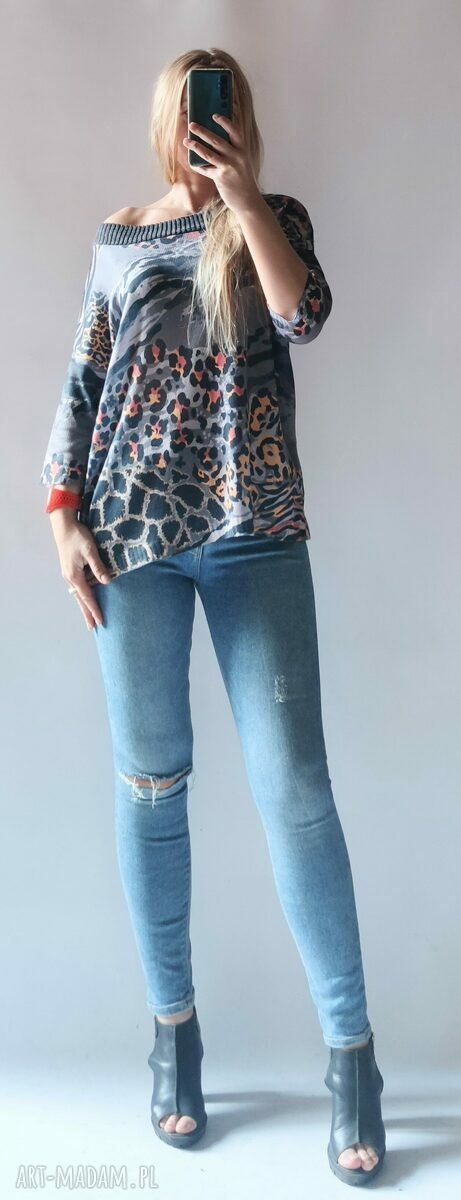 Sweter damski oversize Bellafeltro - drukowany, z dekoltem łódką