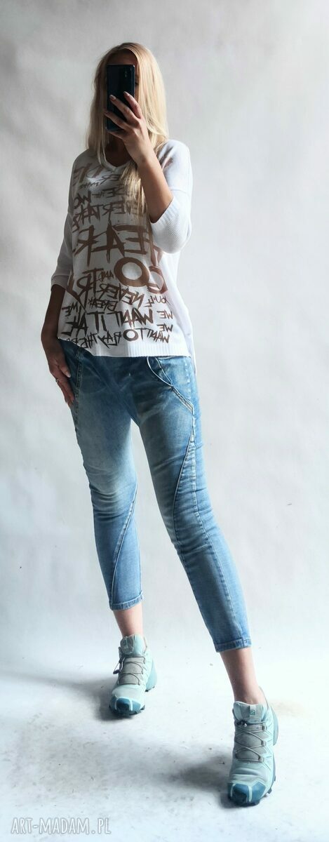 Sweter damski oversize „Fango” - letni w serek, rękaw 3/4